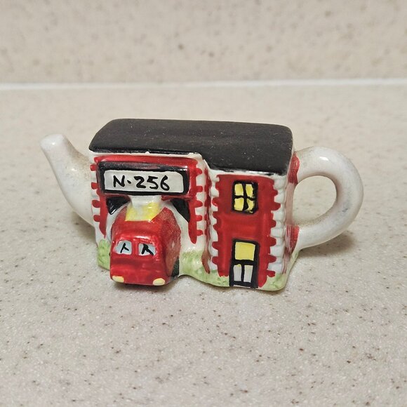 Vintage - 1997 Red Rose Mini Teapots Lot Roseville - Firehouse - Picture 1 of 2
